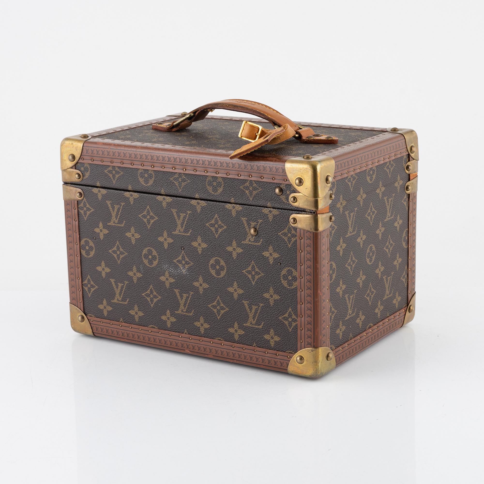Louis Vuitton, "Boite à Flacons"/vanity case, vintage.