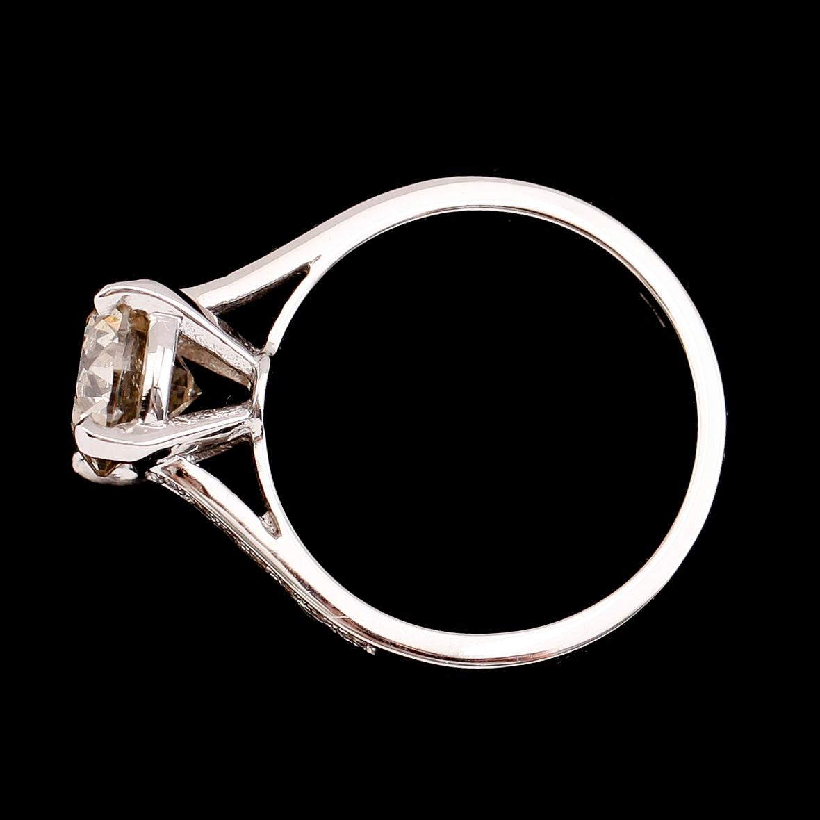 RING, 18 k vitguld, briljantslipade diamanter tot 2.19 ct.