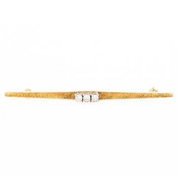 Brosch, 14K guld med gammalslipade diamanter.
