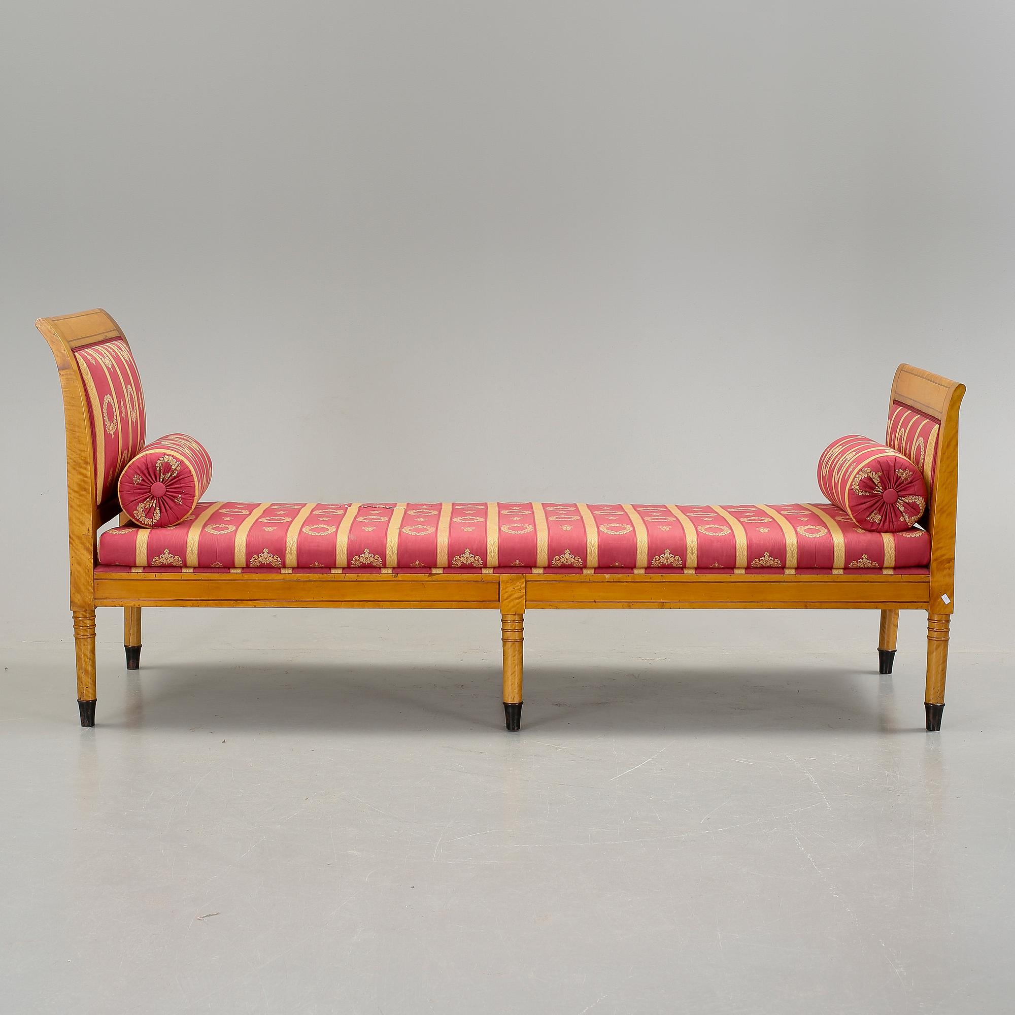 SOFFA/SCHÄSLONG, empire, omkring 1800-talets andra kvartal.