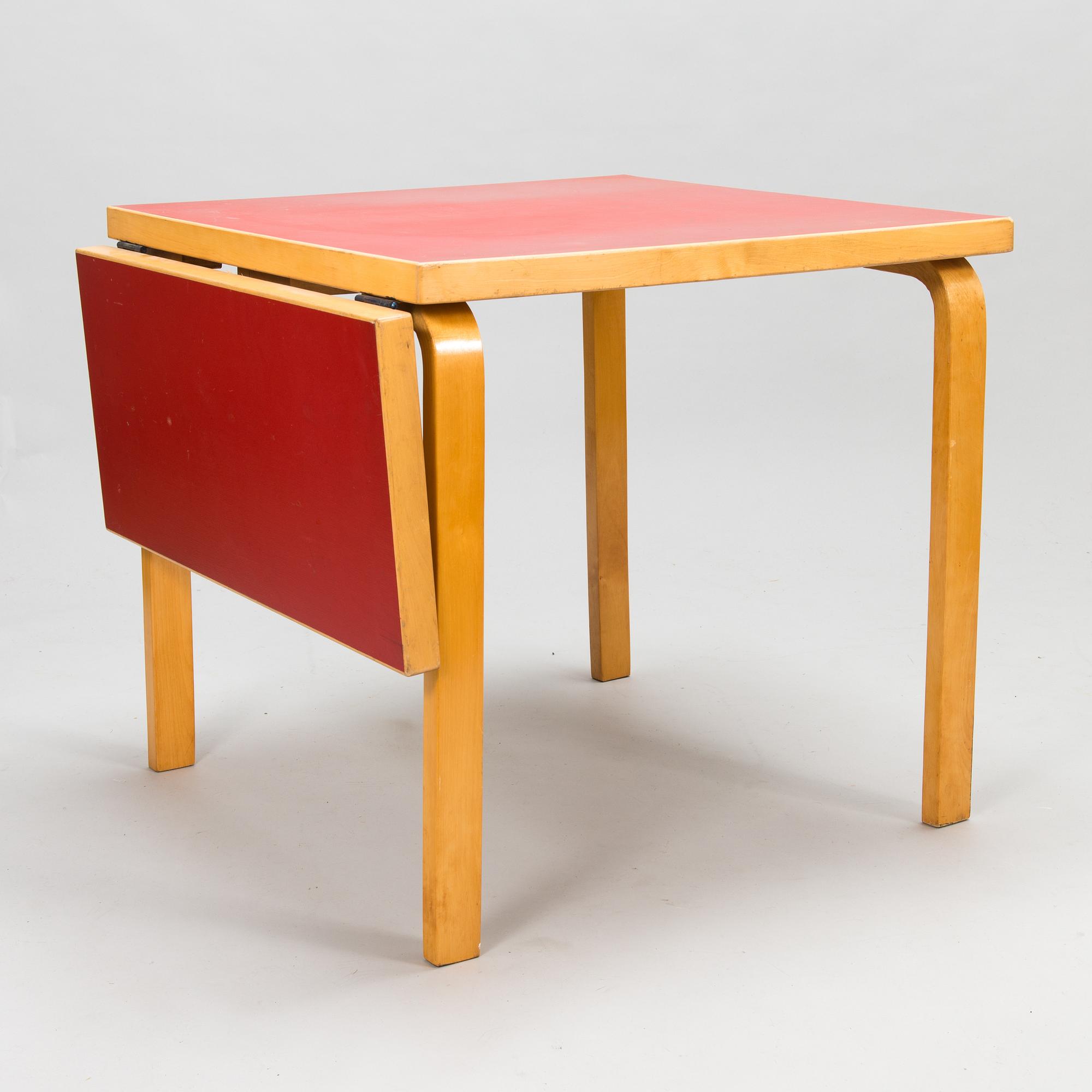 Alvar Aalto, a mid 20th century folding table, four chairs and two stools for Artek.