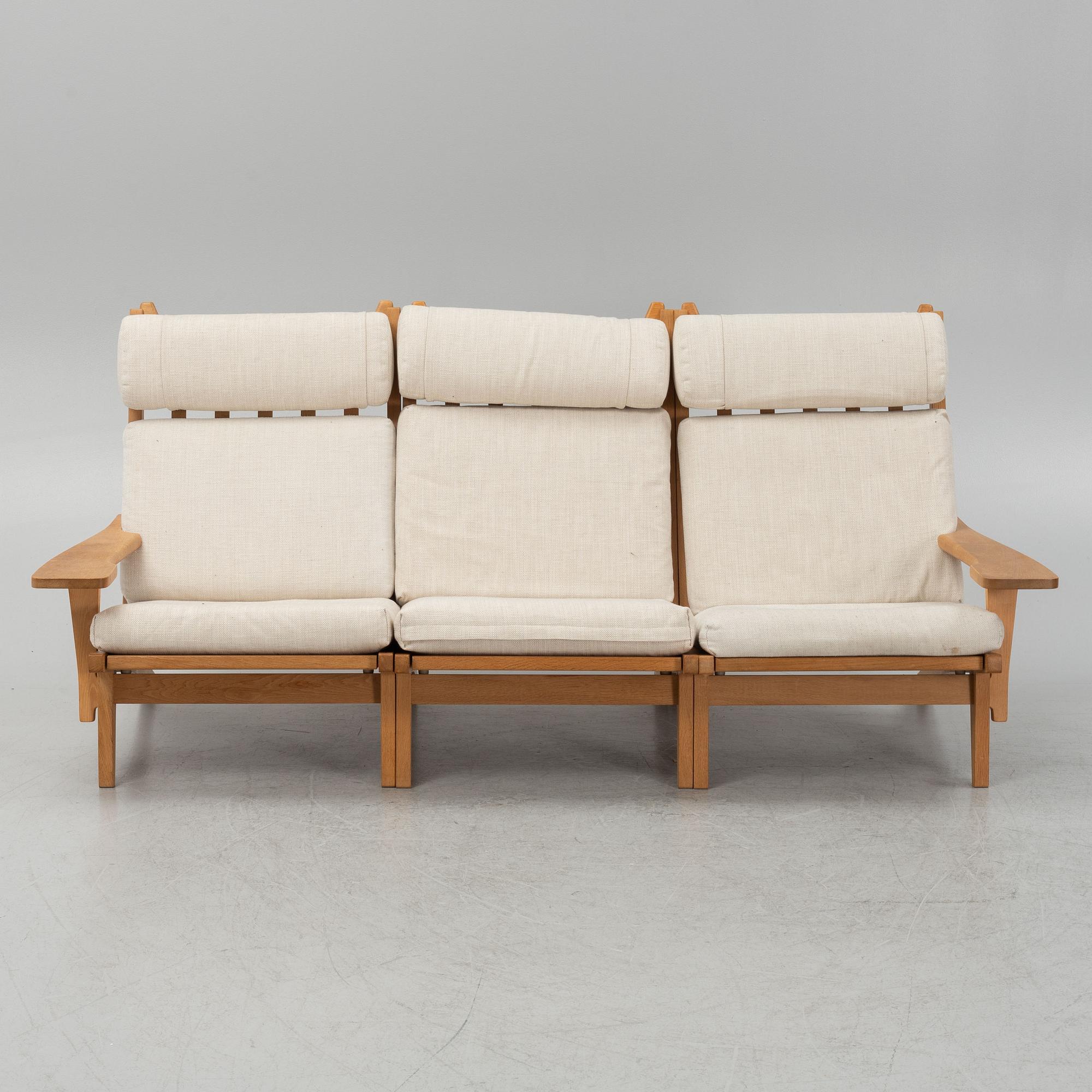 Hans J Wegner, soffa/fåtöljer, 3 delar, "GE-375", Getama, Gedsted, Danmark.