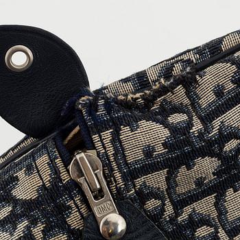 Christian Dior, a canvas 'Speedy' weekendbag and belt, size 85.