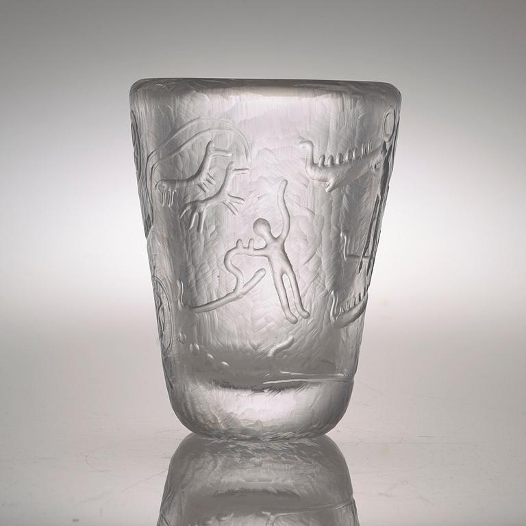 A Vicke Lindstrand glass vase, Kosta.