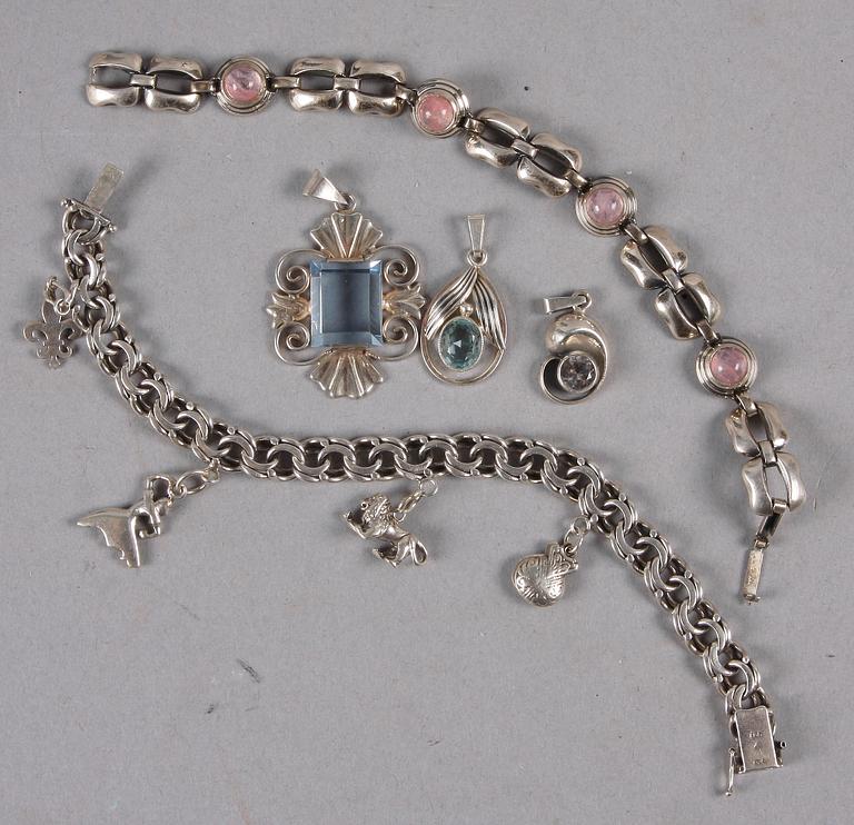 SMYCKEN, 5 delar, silver och glas. 1900-talets andra hälft.