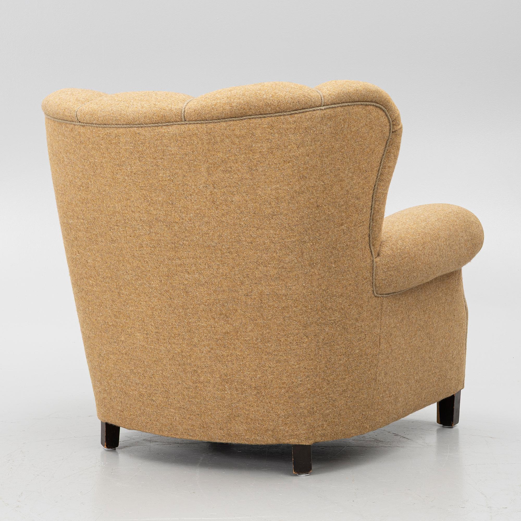 Armchair, model no. 1518, Fritz Hansen, 1940s.