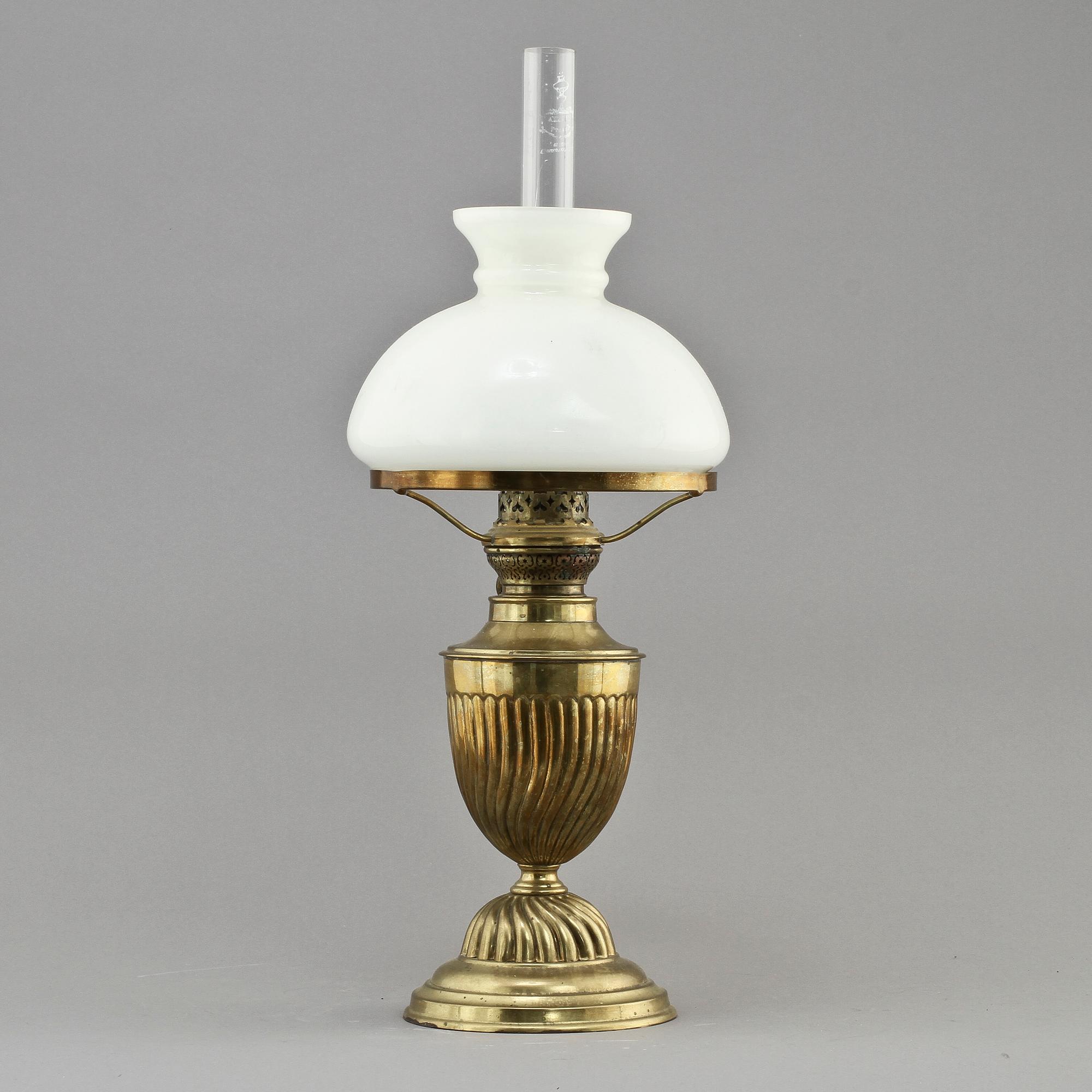 FOTOGENLAMPA, mässing, 1900-talets första del.