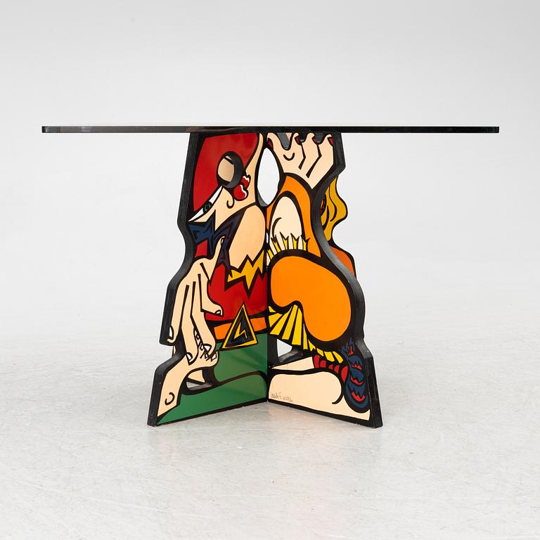 Frédéric Iriarte, a coffee table.