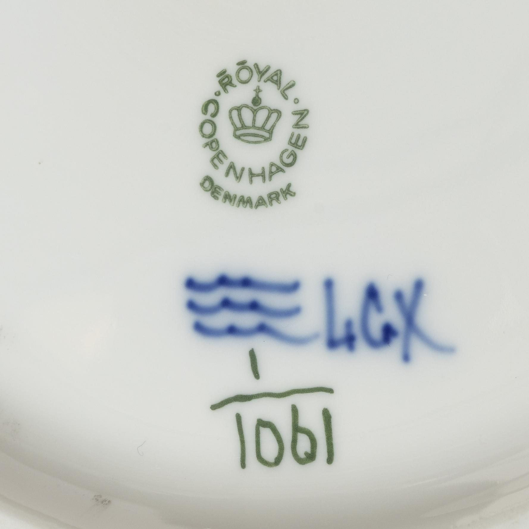 Royal Copenhagen, gallipot, "Musselmalet", Denmark, 1985-91.