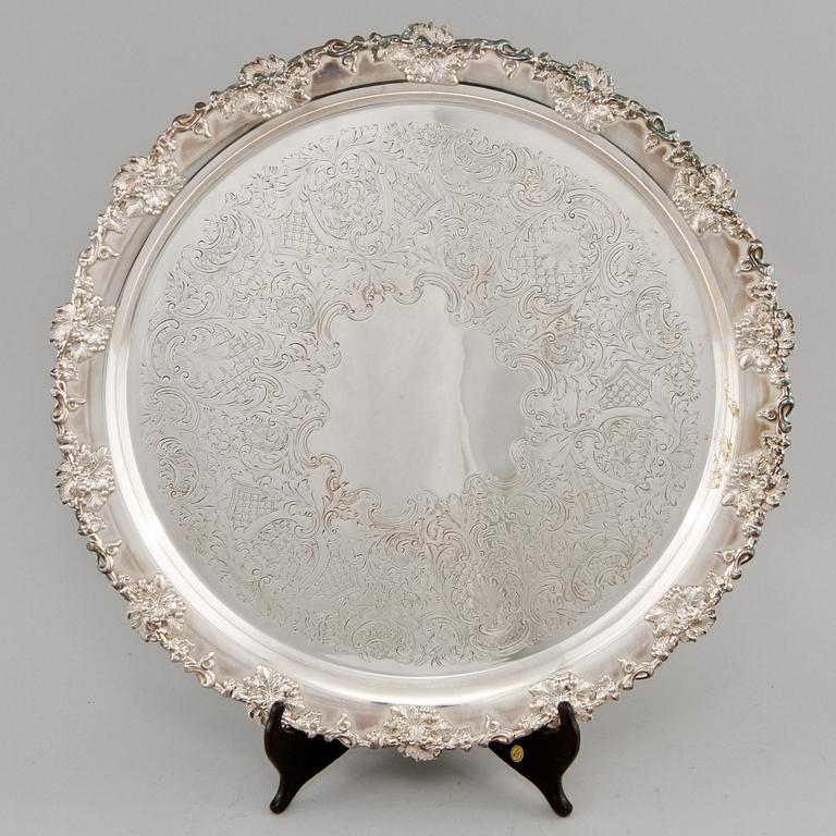 BRICKOR, 2 st, nysilver, omkring 1900-talets första hälft.