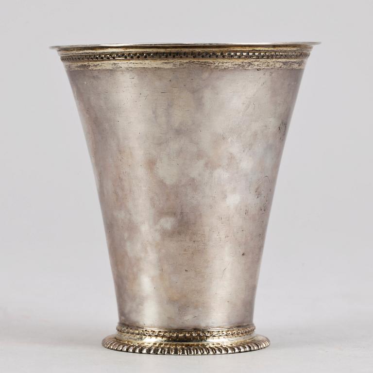 BÄGARE, silver, Abraham Wirgman, Göteborg 1760. Vikt 68g.