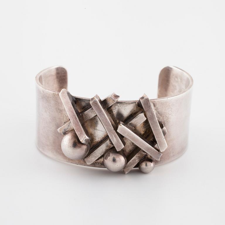 AD DESIGN, J. Andersson och Erik Dennung, Köpenhamn, Danmark, 1970s, a bangle.