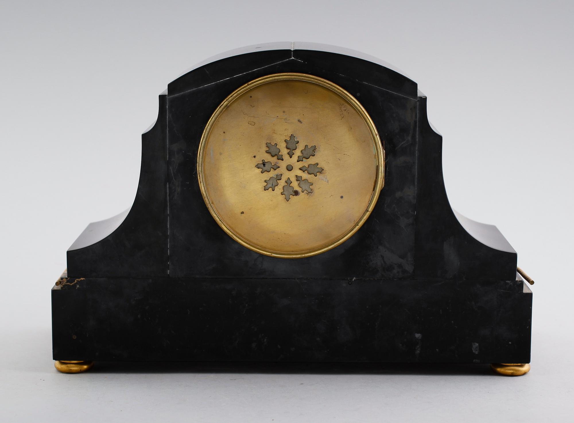 BORDSPENDYL, 1900-talets första hälft.