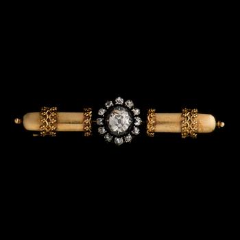 A BROOCH, Peruzzi cut diamond, antique cut diamonds, 14K (56) gold, silver. St Petersburg.