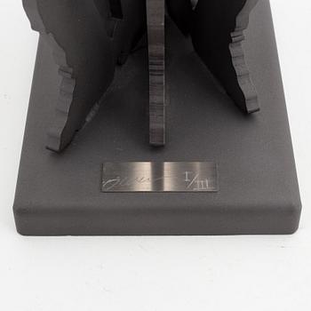 Arman, skulptur, järn, signerad Arman och numrerad I/III på plakett.