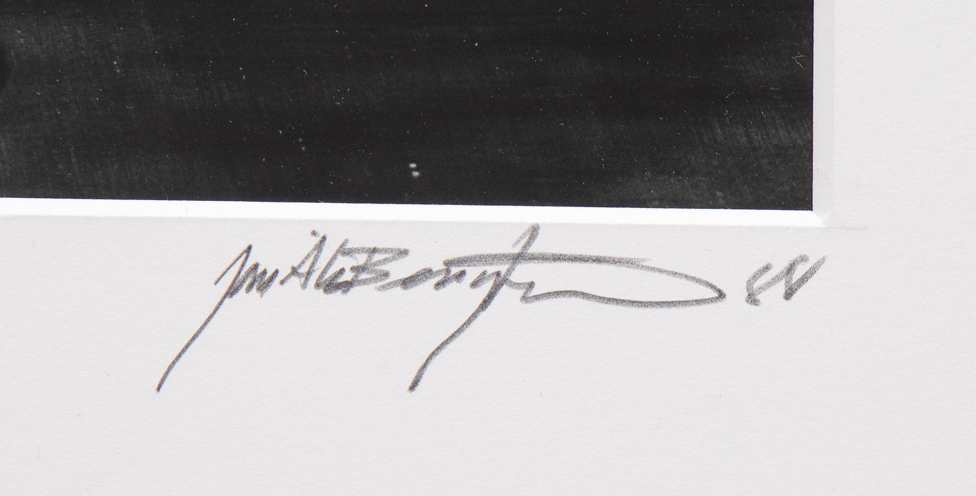 Jan Bengtsson, a photograph, signed and dated -88 on the passepartout and veso.
