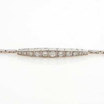 Armband, 18k vitguld med briljantslipade diamanter.