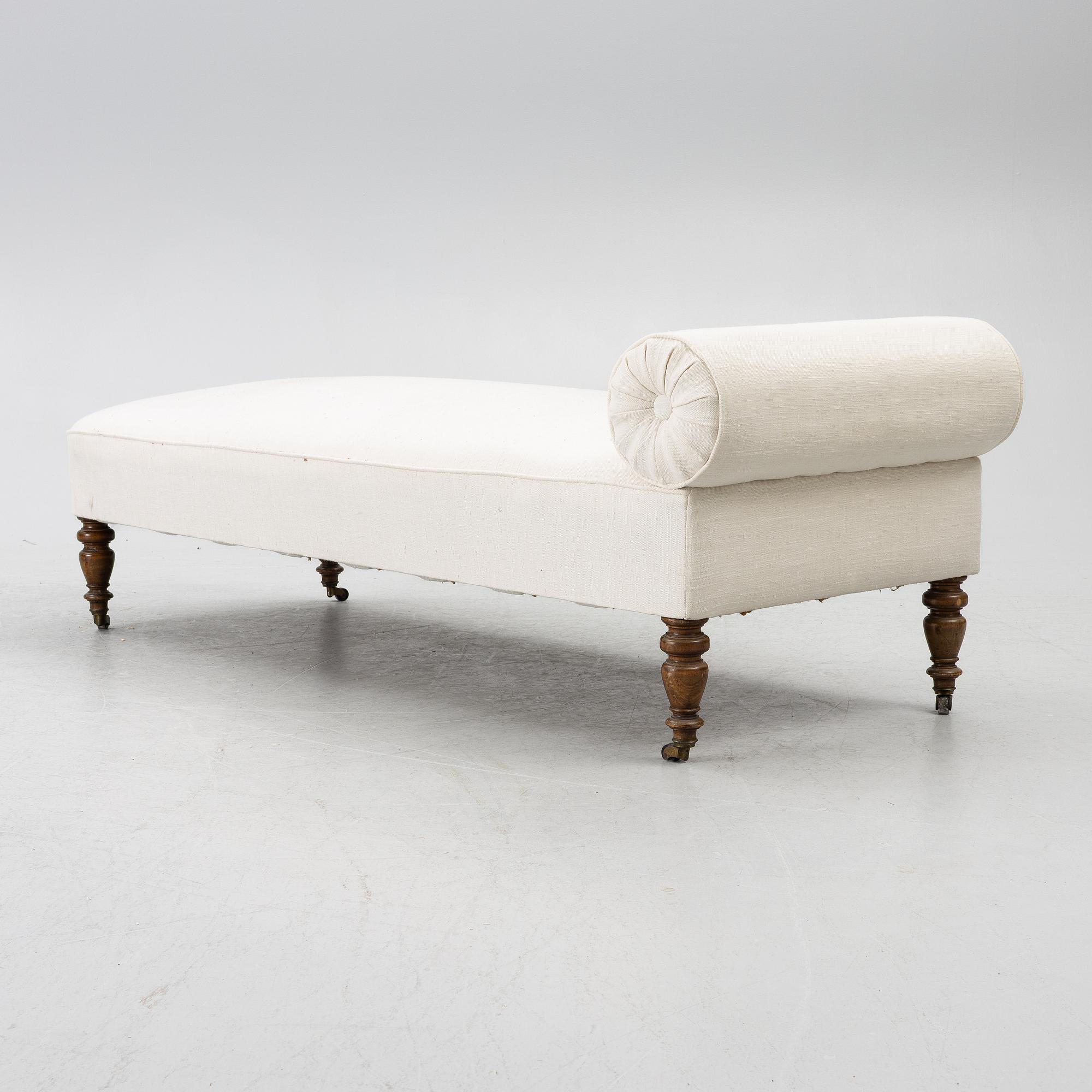Chaise longue, late 19th century.