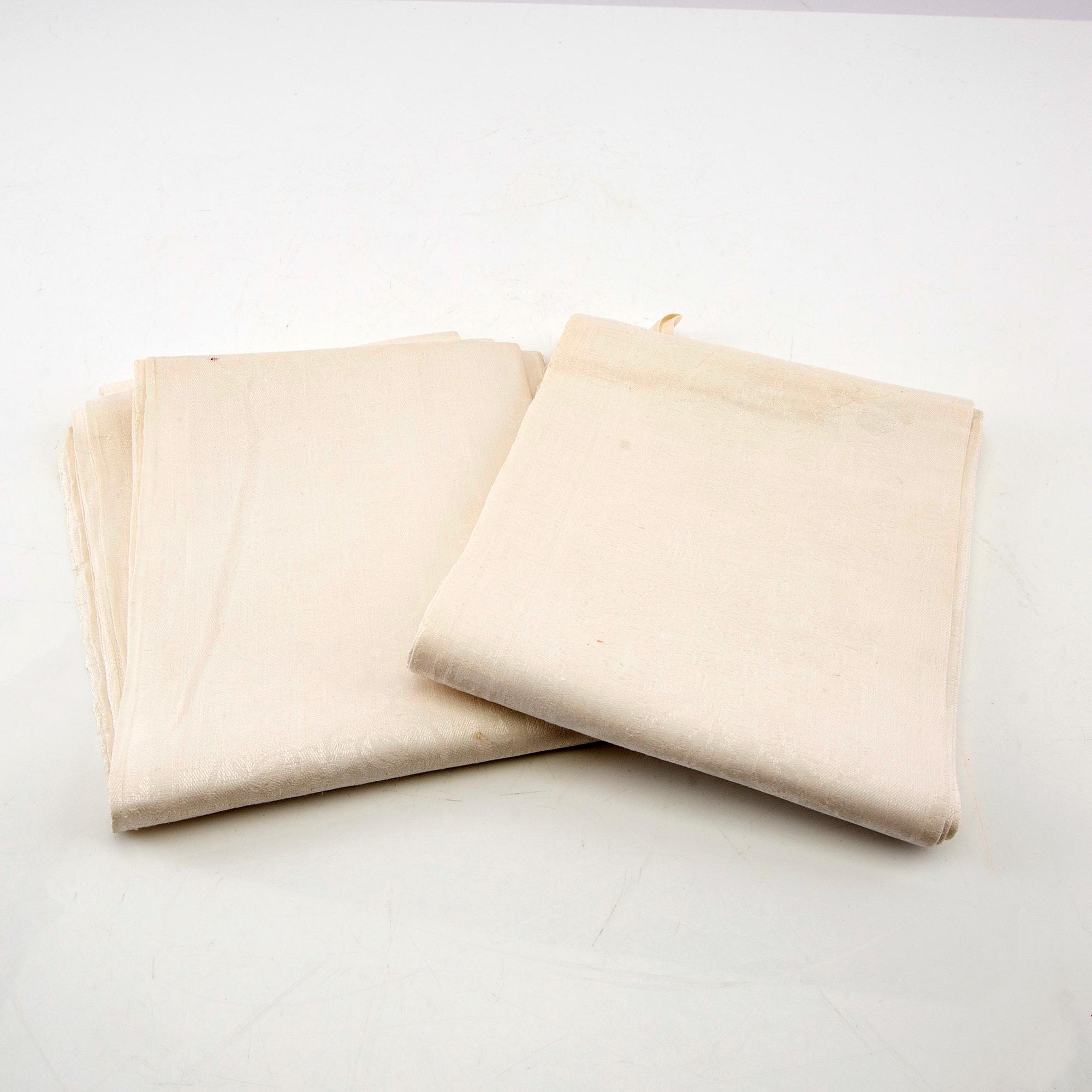 Towels, 2 pcs damask circa 1900.