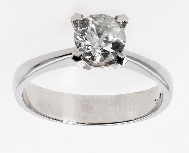 RING, 14 K vitguld med briljantslipad diamant, 1,06 ct.