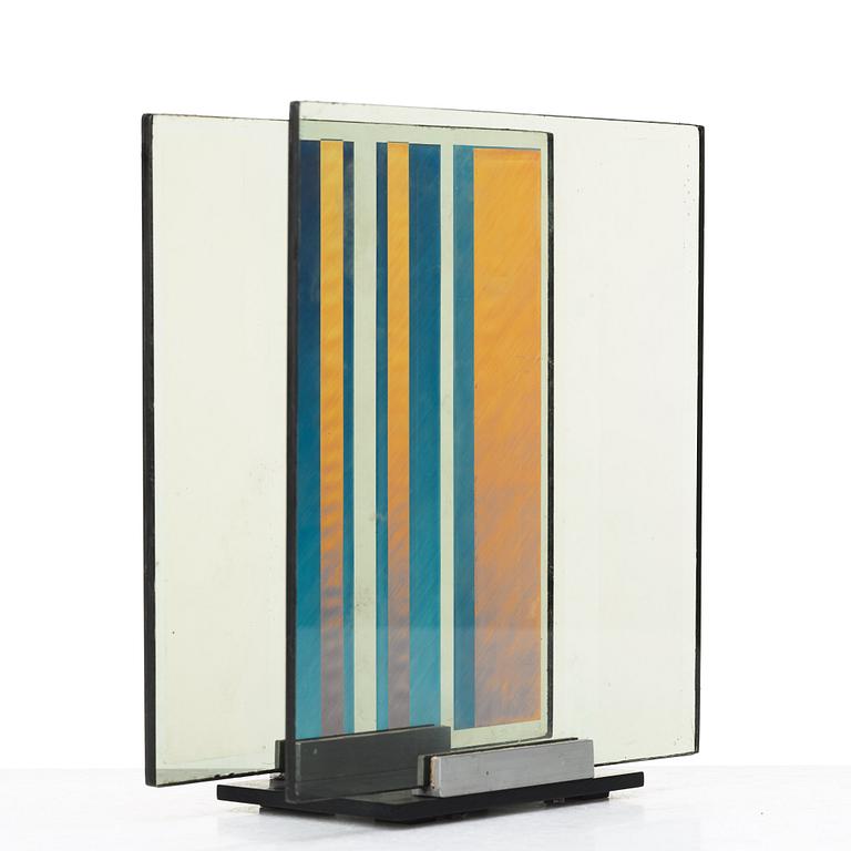 ERIC H OLSON, Optochromi, glas och plexiglas, undertill signerad Eric H. Olson och daterad AG -62.