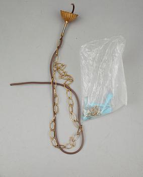 TAKLAMPA, Italien, enligt uppgift inköpt på Nordiska Kompaniet. Höjd ca 92 cm.