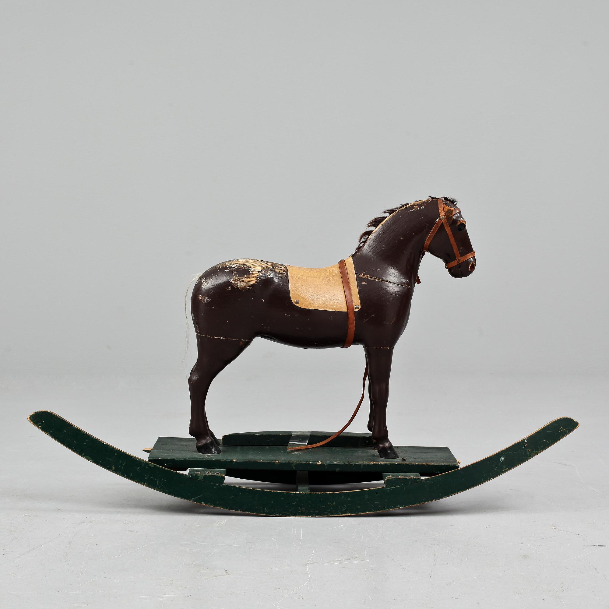 GUNGHÄST, omkring sekelskiftet 1900.