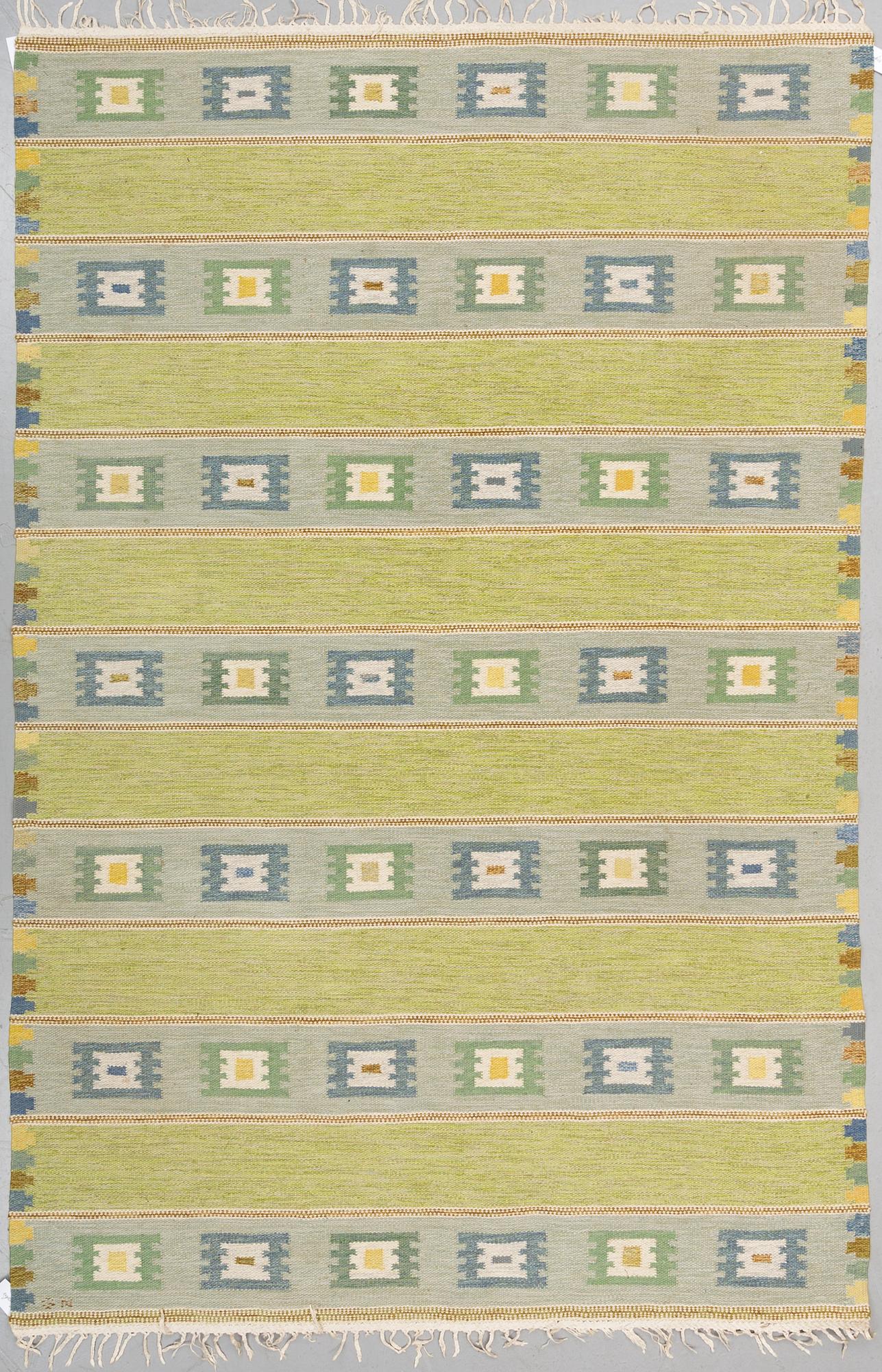MATTO, flat weave, ca 306 x 202 cm, signed GN. Sweden, first half of the 20th century.
