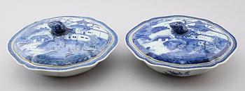 TERRINER MED LOCK, 2 st, porslin, Kina, 1700-/1800-tal.