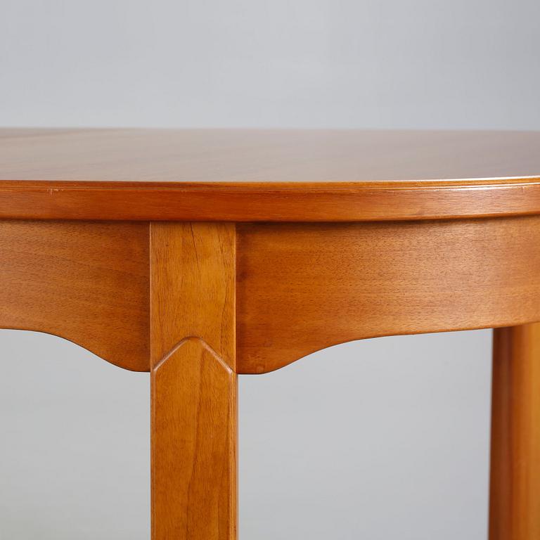 CARL MALMSTEN, matbord, "Ambassadör", Åfors Möbelfabrik, 1900-talets andra hälft.