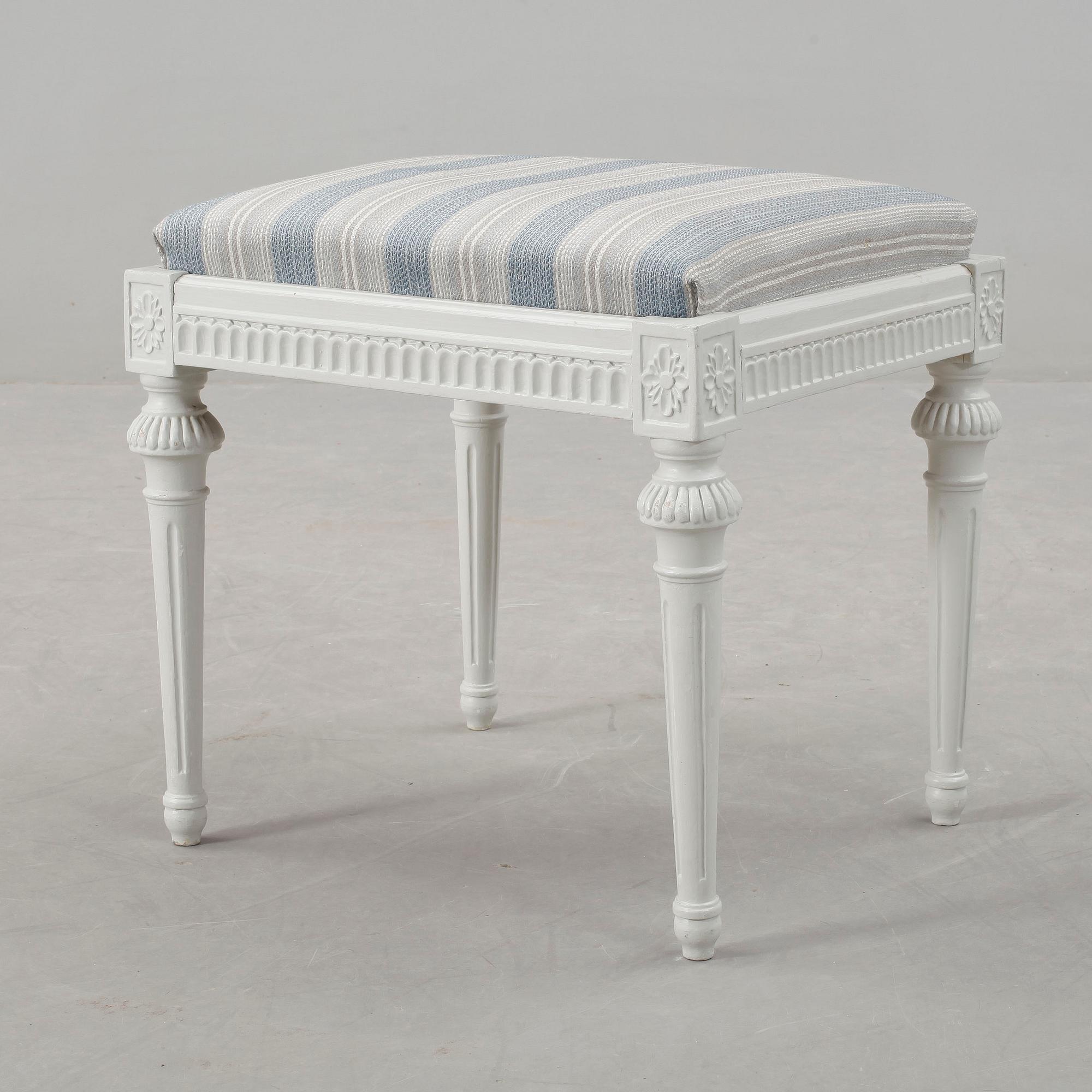 TABURETT, Gustaviansk, 1700-talets andra hälft.