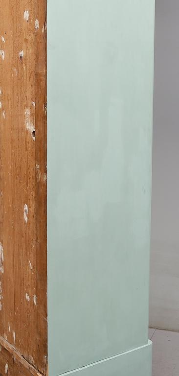 KLÄDSKÅP, 1800-talets andra hälft.