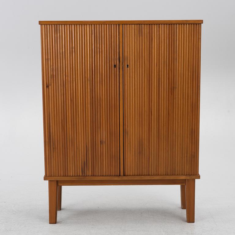 Swedish Modern, a pine cabinet, mid-20th century.