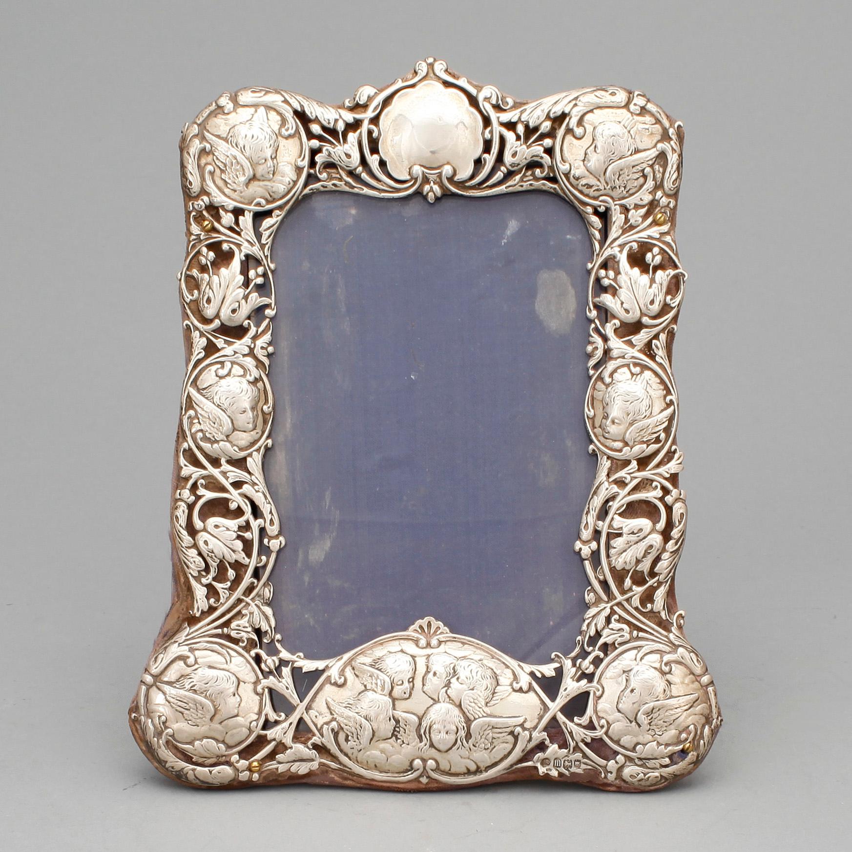 FOTORAM, silver, troligen William Chawner II, London, England, 1800-talets mitt.