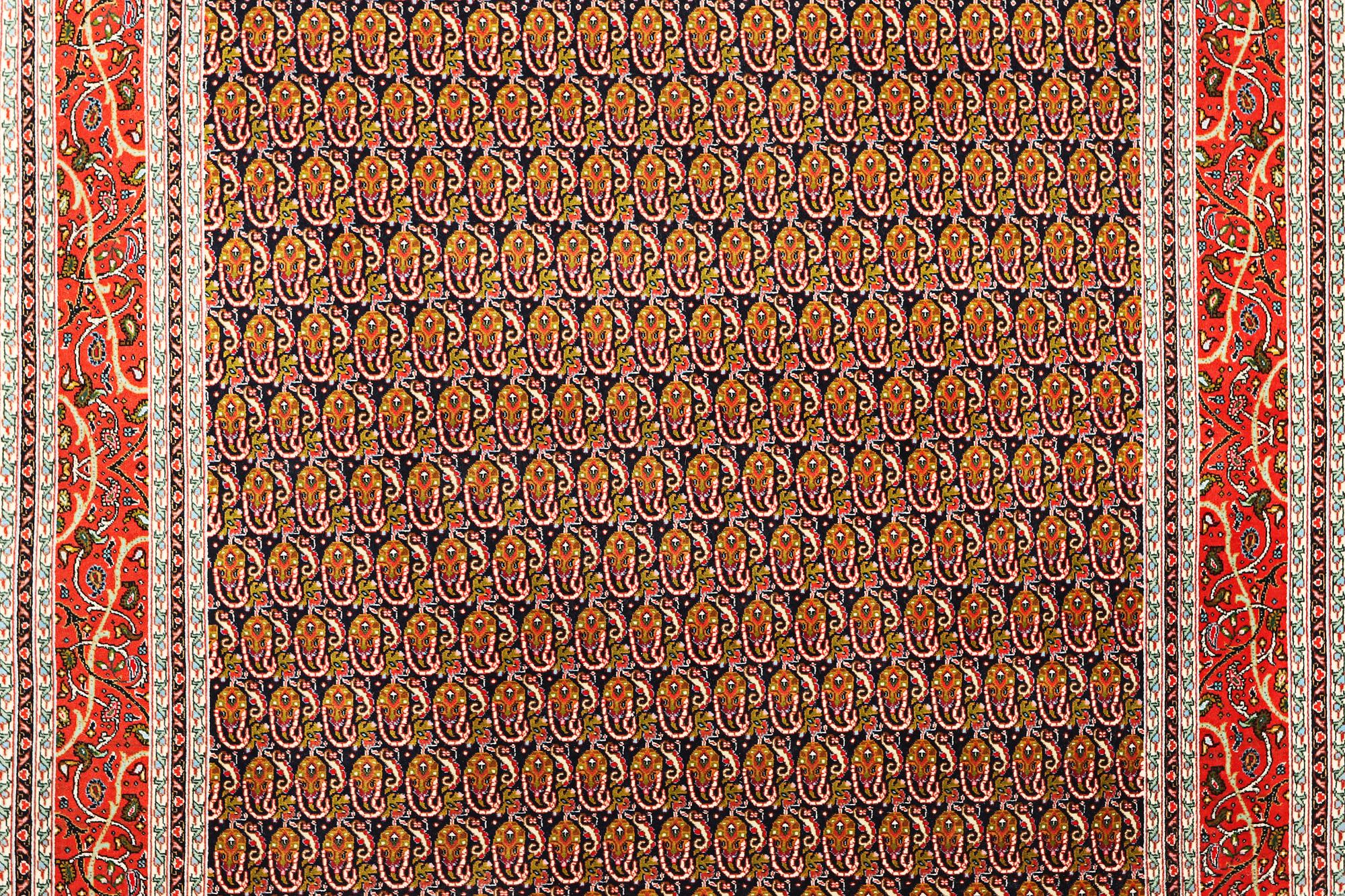 Matta, Täbris, 50 Raj, ca 195 x 152 cm.