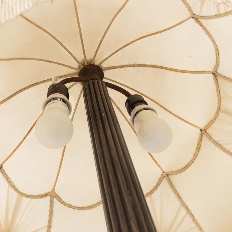 Golvlampa, 1900-talets början.