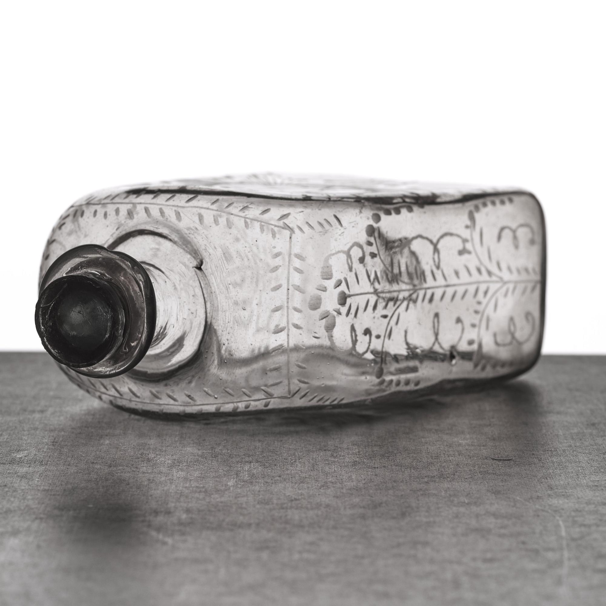 FLASKA/PLUNTA, glas, 1700-tal.