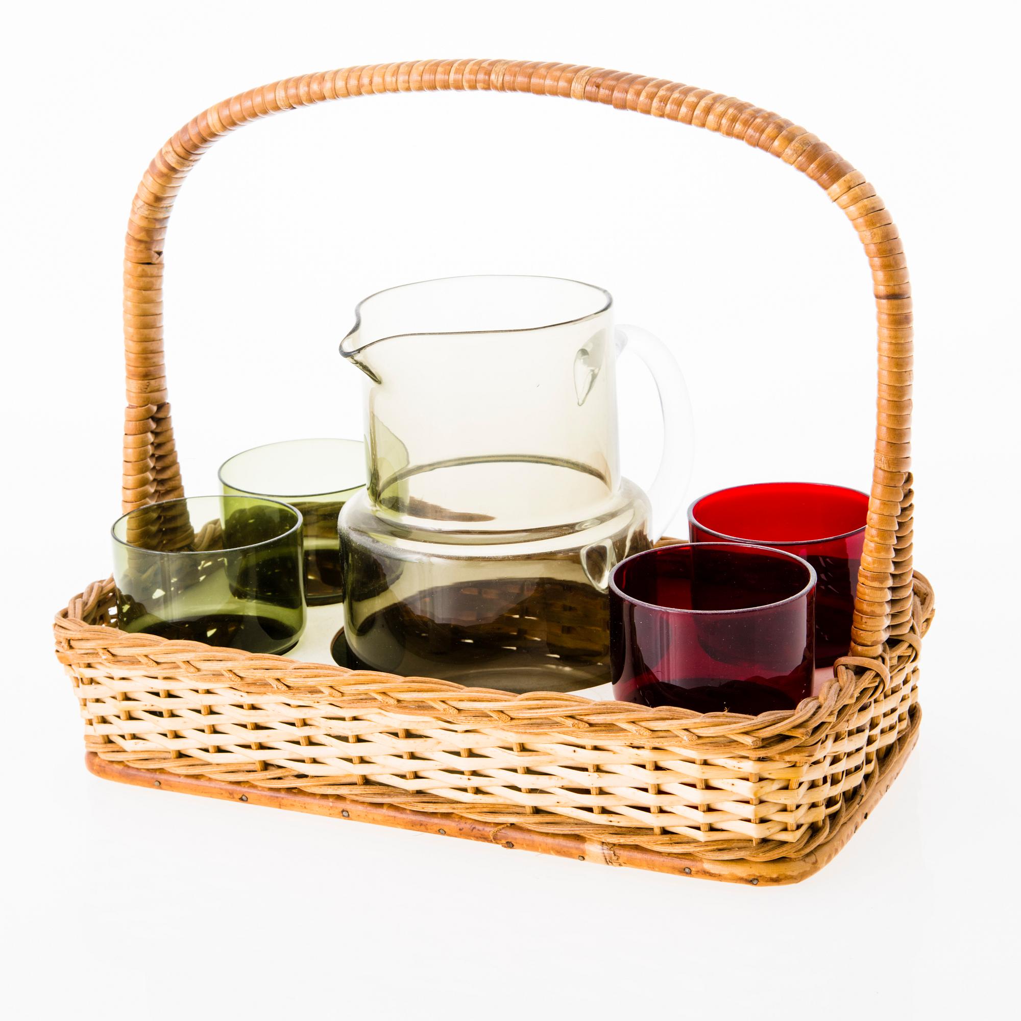 SAARA HOPEA, GLASSWARE SET IN BASKET, jug and 4 drinking glasses, Nuutajärvi. Designed 1952.