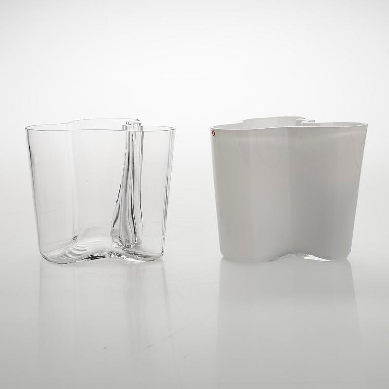 Alvar Aalto, maljakoita, 2kpl, malli 3030,  signeerattu Alvar Aalto.