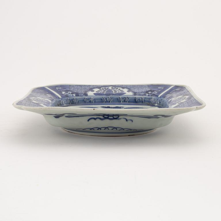 A blue and white Japanese dish, Meiji period (1868-1912).