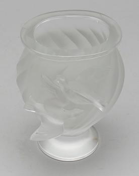 VAS, glas, signerad Lalique, France.
