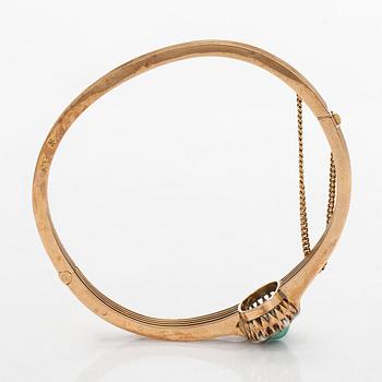 Armring, 14K (56) guld med cabochonslipad turkos och pärlor, Moskva, sent 1800-tal.