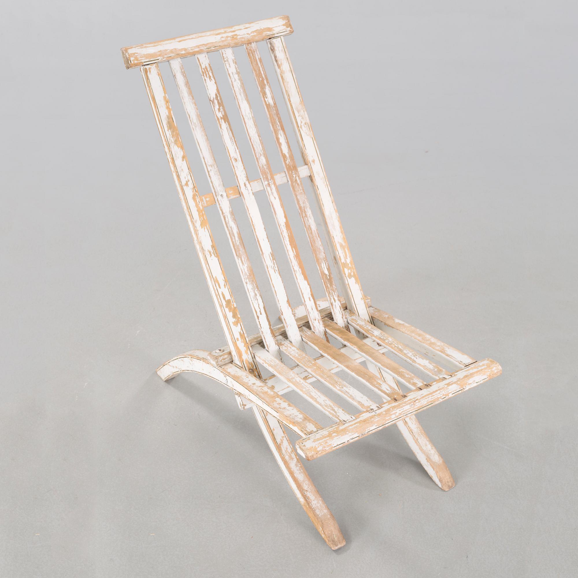A deckchair from the latter half of the 20th century.