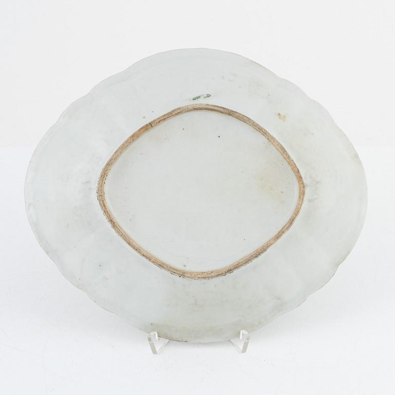 Skålfat, porslin, Kanton, Qingdynastin, 1800-tal.