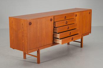 SIDEBOARD, möjligen  IKEA.