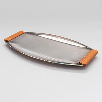 TAPIO WIRKKALA, BRICKA, nysilver och teak, TW 225, stämpelsignerad TW. Hopeakeskus, Finland, 1960-tal.