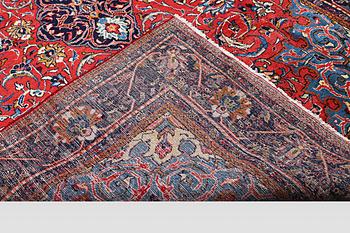 A carpet, Mahal, 328 x 222 cm.