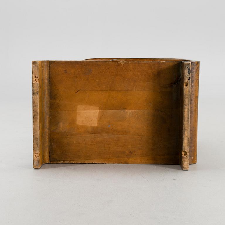 A side table "Apu 604" for Asko, Finland, designed in 1934.