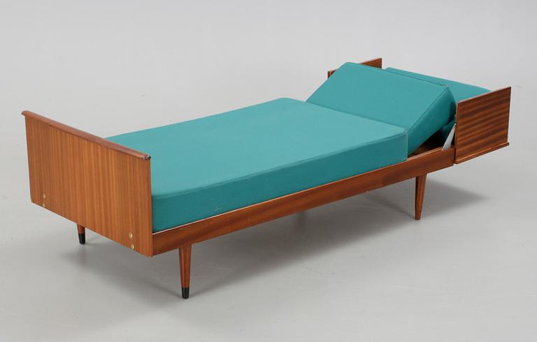 SOFFA, 1900-talets mitt.