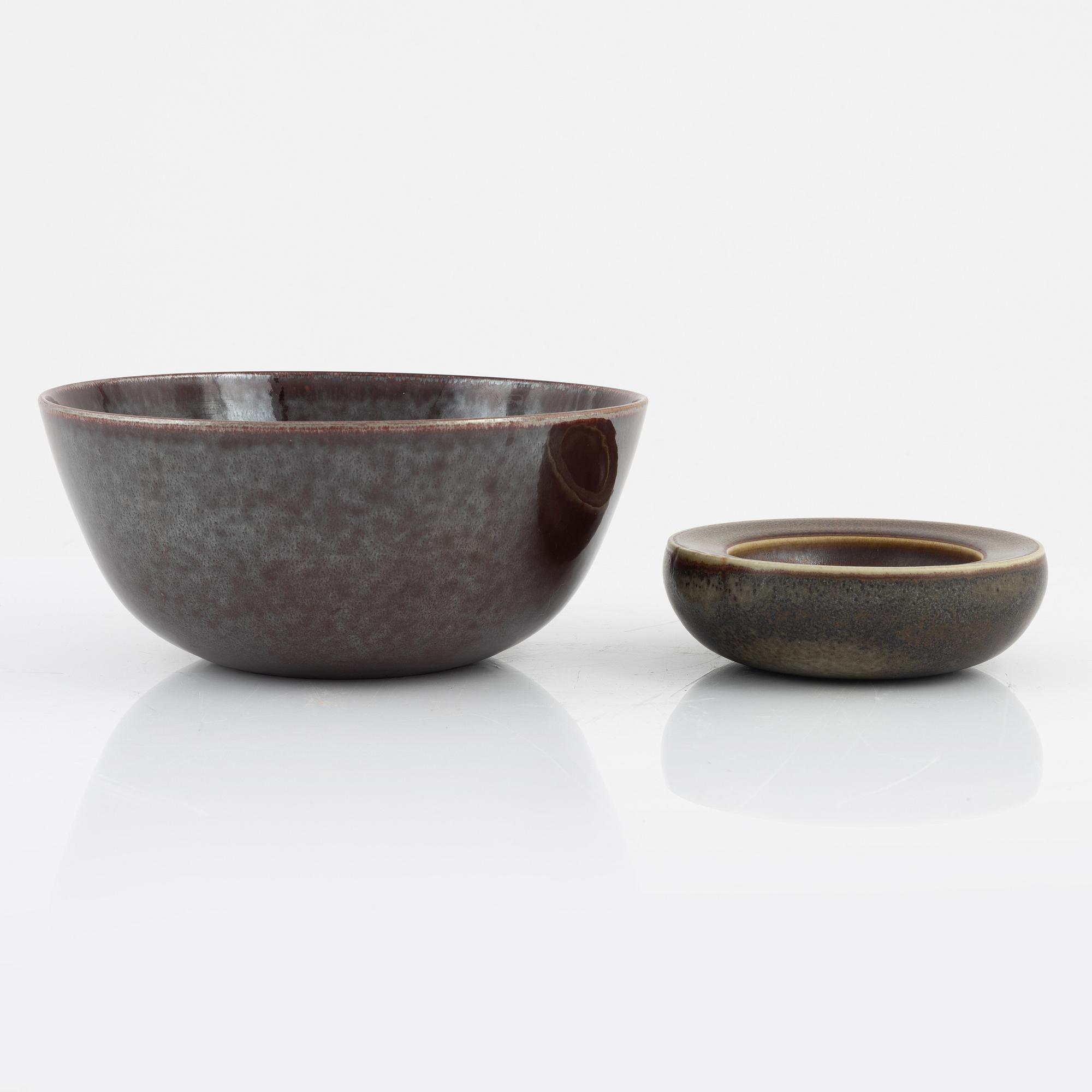Carl-Harry Stålhane, a stoneware bowl and ash tray, Rörstrand, signed and dated 1956-57.